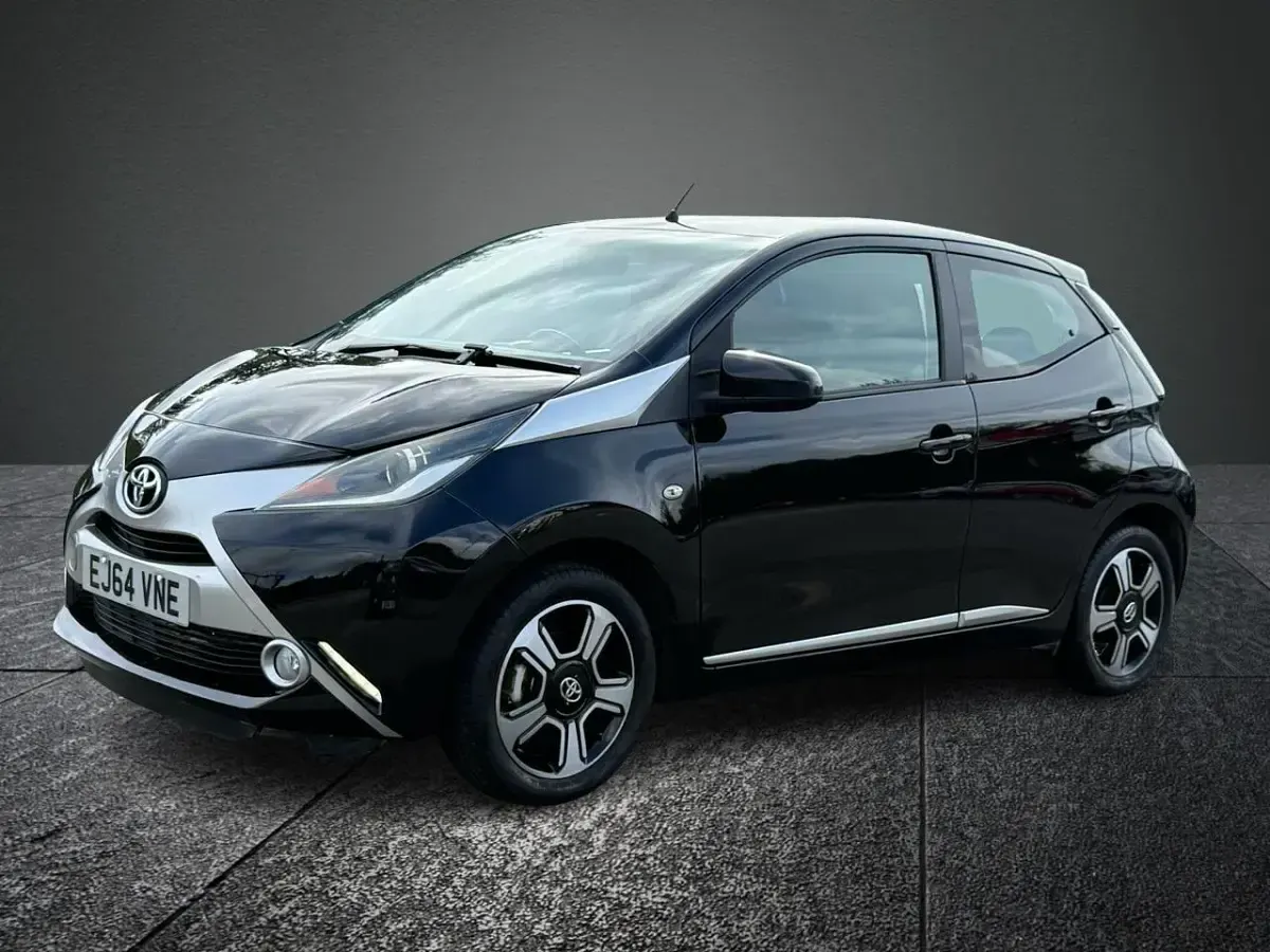 Used Toyota Aygo X-clusiv 69 HP (50 kW) 2014 Black Hatchback