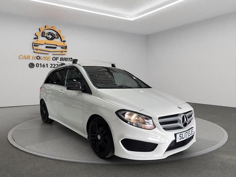 Begagnad Mercedes B200 AMG line 2017 Vit Minibuss