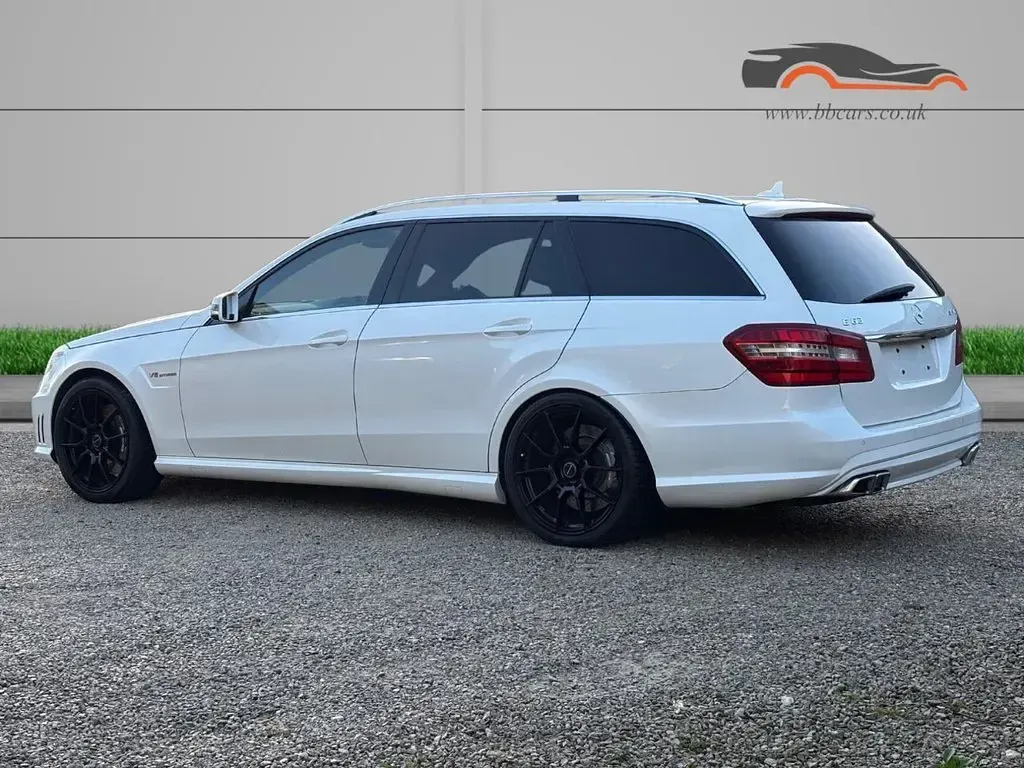 Used Mercedes E63 AMG AMG 525 HP (386 kW) 2013 White Estate