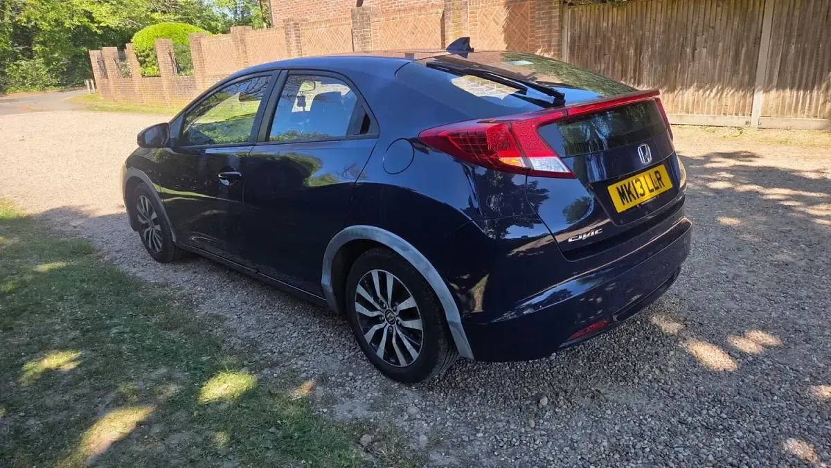 Used Honda Civic ES 120 HP (88 kW) 2013 Blue Hatchback