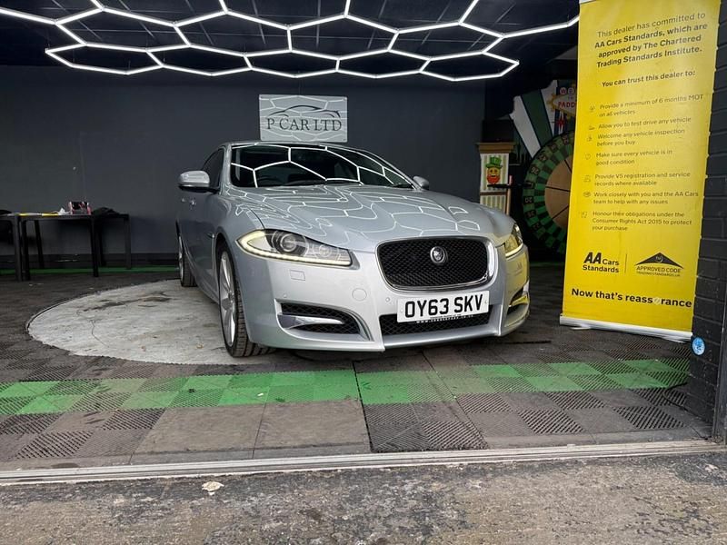 Second-hand Jaguar XF Portfolio 2013 Argintiu Berlinǎ