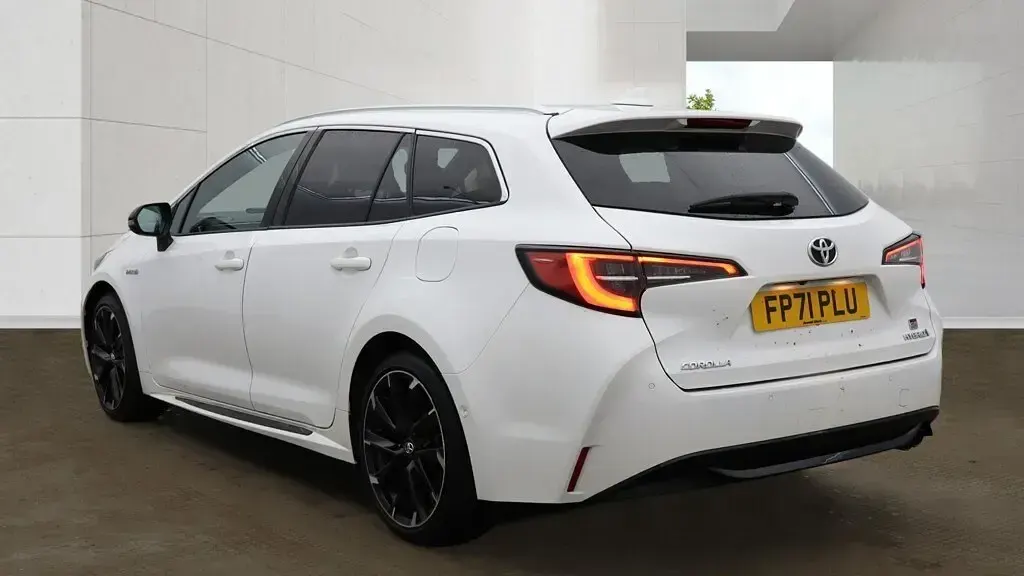 Used Toyota Corolla Sport 2022 White Estate