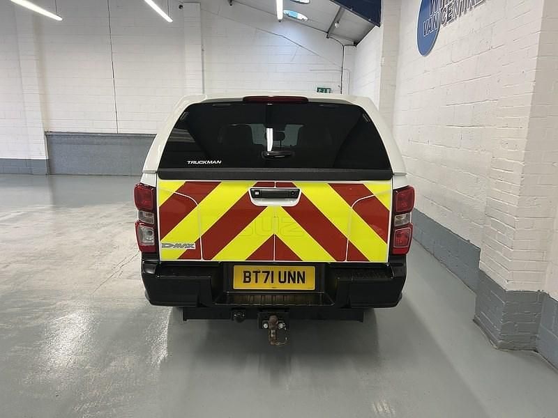 Used Isuzu Pick up 164 HP (120 kW) 2021 White Pickup