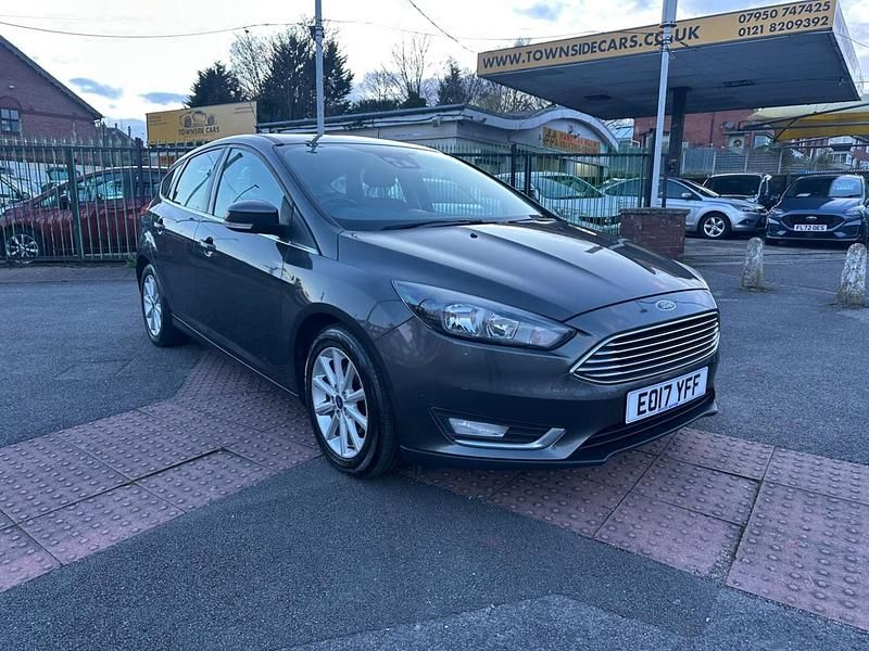 Used Ford Focus Titanium 2017 Grey Hatchback
