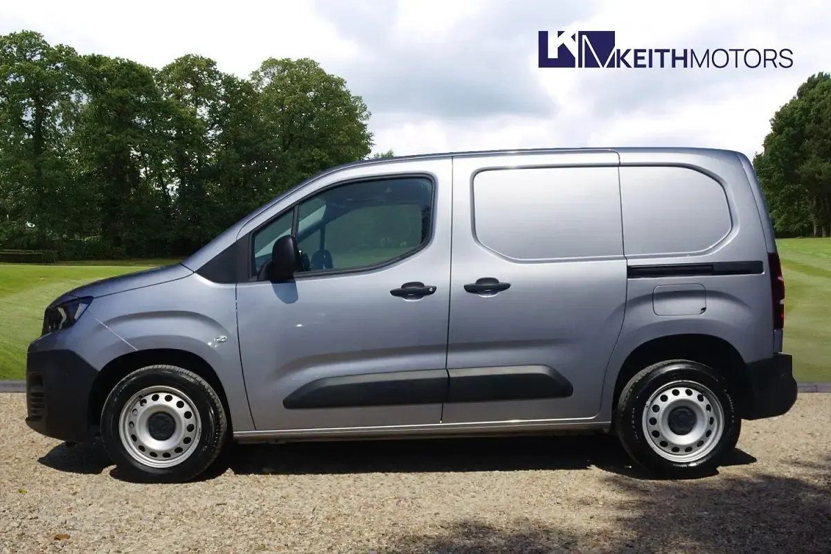 Used Peugeot Partner Premium 131 HP (96 kW) 2023 Grey MPV