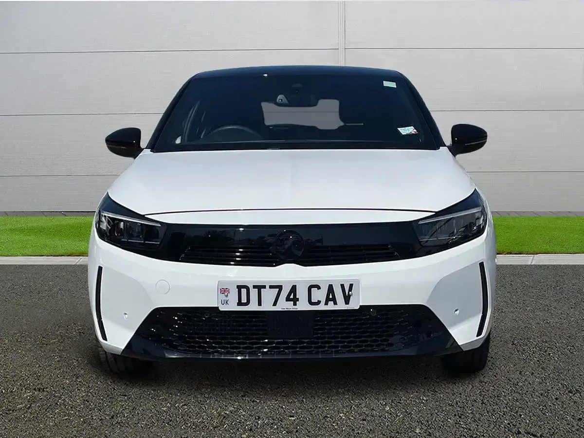 Używany Vauxhall Corsa 100 KM (73 kW) 2024 Biały Hatchback