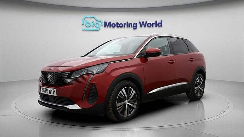 Used Peugeot 3008 Allure Premium 130 HP (95 kW) 2021 Red SUV