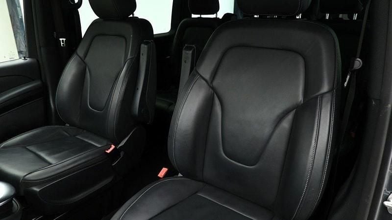 Image 3/4