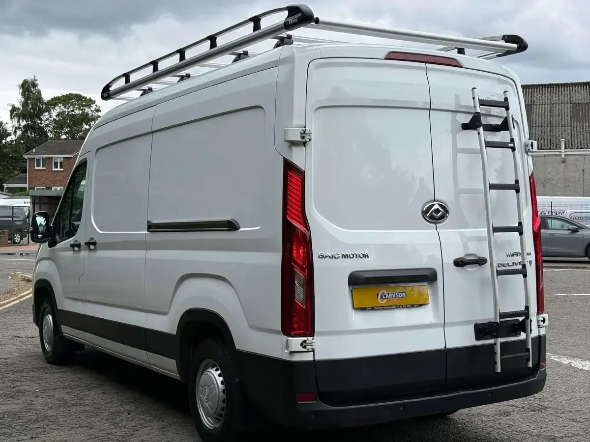 Used Maxus V90 160 HP (117 kW) 2023 White Van