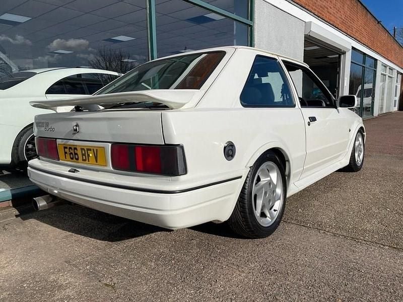Used Ford Escort RS 132 HP (97 kW) 1989 White Hatchback