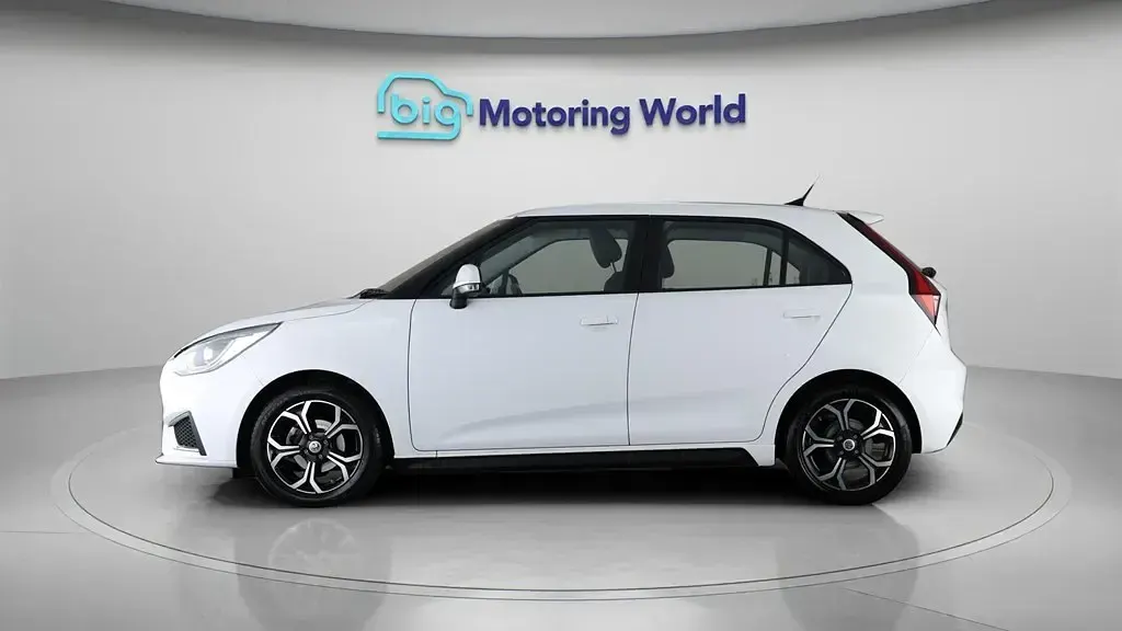 Begagnad MG MG3 Exclusive 106 HK (77 kW) 2022 Vit Halvkombi