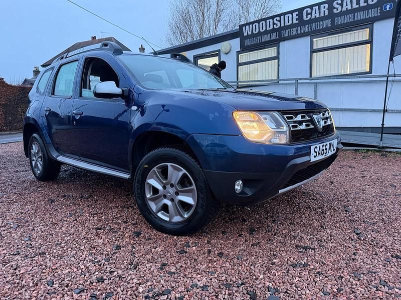Blue Used 2016 Dacia Duster Lauréate Hatchback | £5,495 (Fair price) - Image 1/4