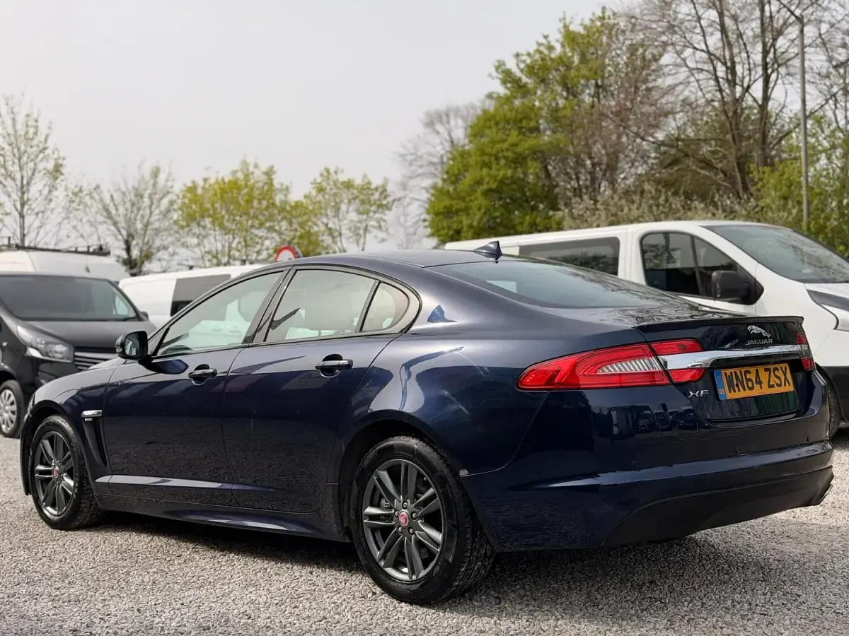 Used Jaguar XF R-Sport 163 HP (119 kW) 2014 Blue Sedan