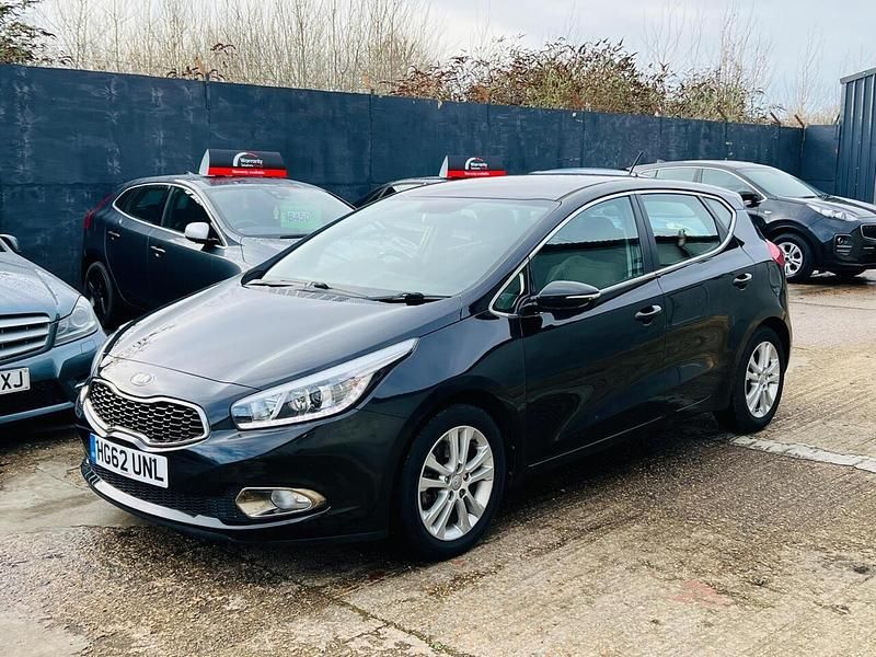 Used Kia Ceed 126 HP (92 kW) 2013 Black Hatchback
