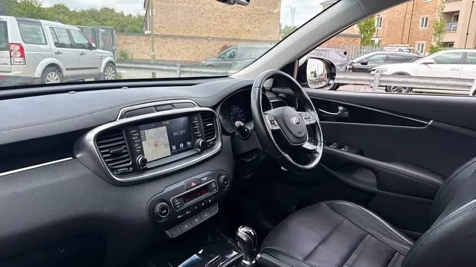 Used Kia Sorento 200 HP (147 kW) 2019 Grey SUV