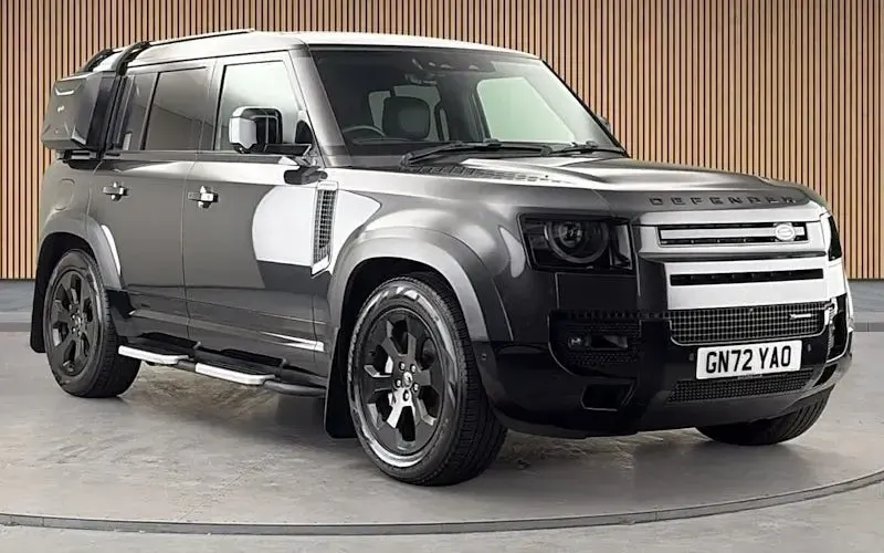 Used Land Rover Defender SE Dynamic 404 HP (297 kW) 2022 SUV