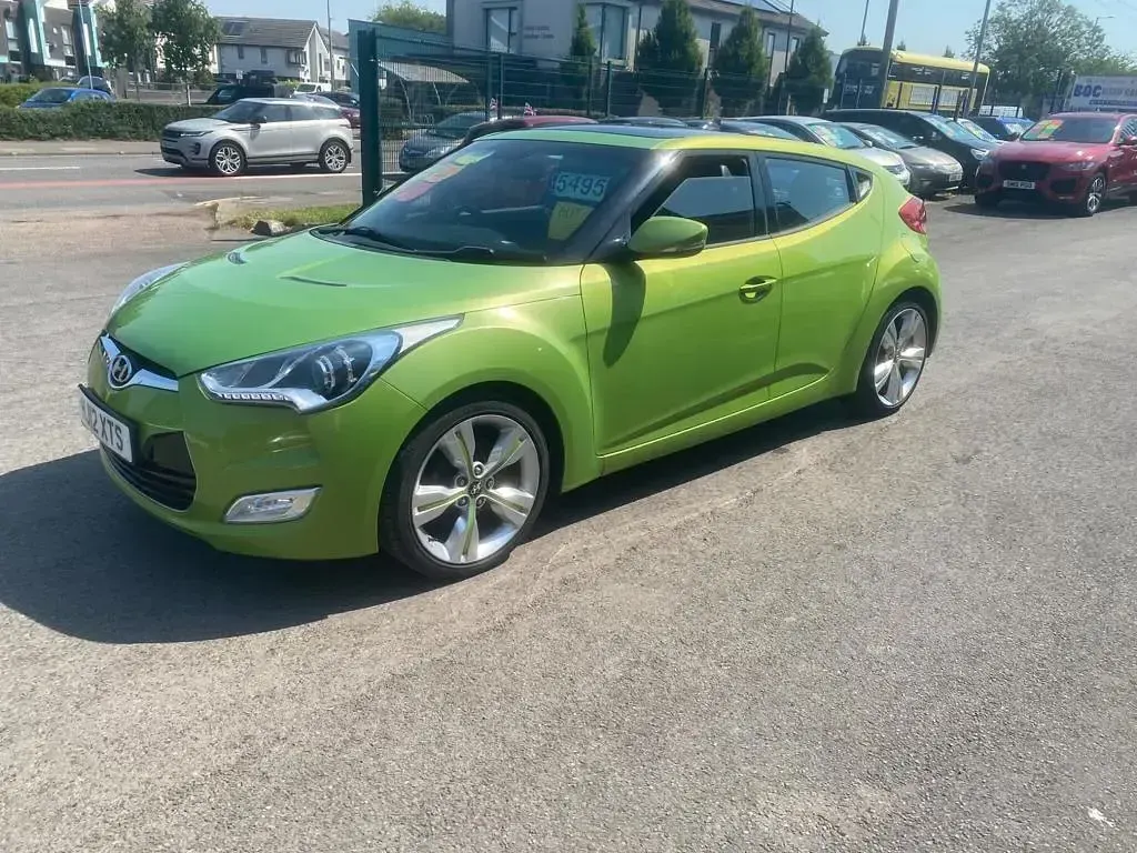 Used Hyundai Veloster Sport 140 HP (102 kW) 2012 Green Hatchback