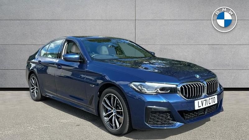Blue Used 2021 BMW 530e M Sport | £26,405 (Good price) - Image 1/4