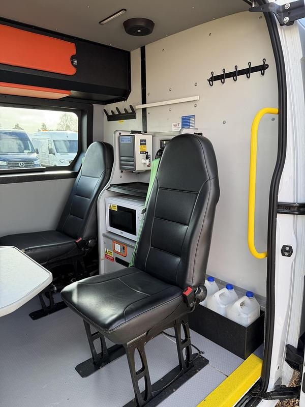 Second-hand Vauxhall Movano 130 CP (95 kW) 2019 Alb Monovolum