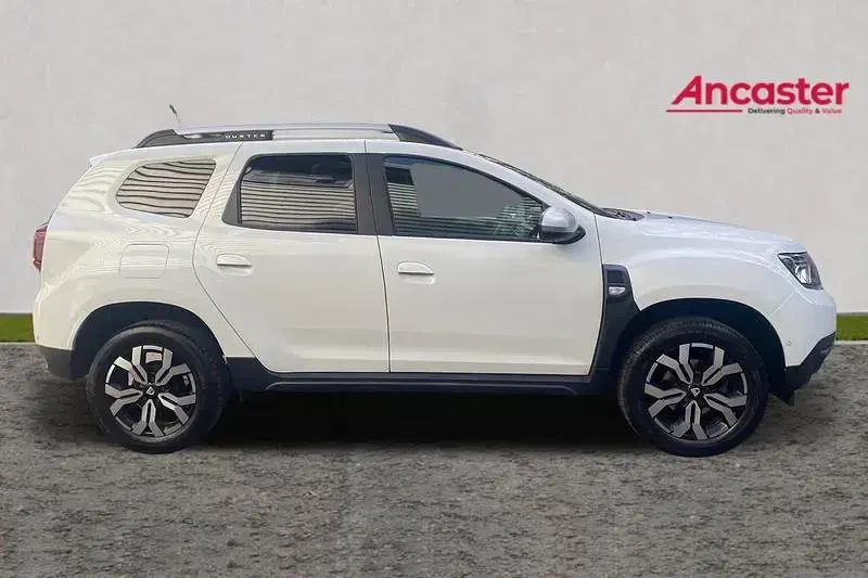 Used Dacia Duster Prestige 91 HP (66 kW) 2022 White SUV