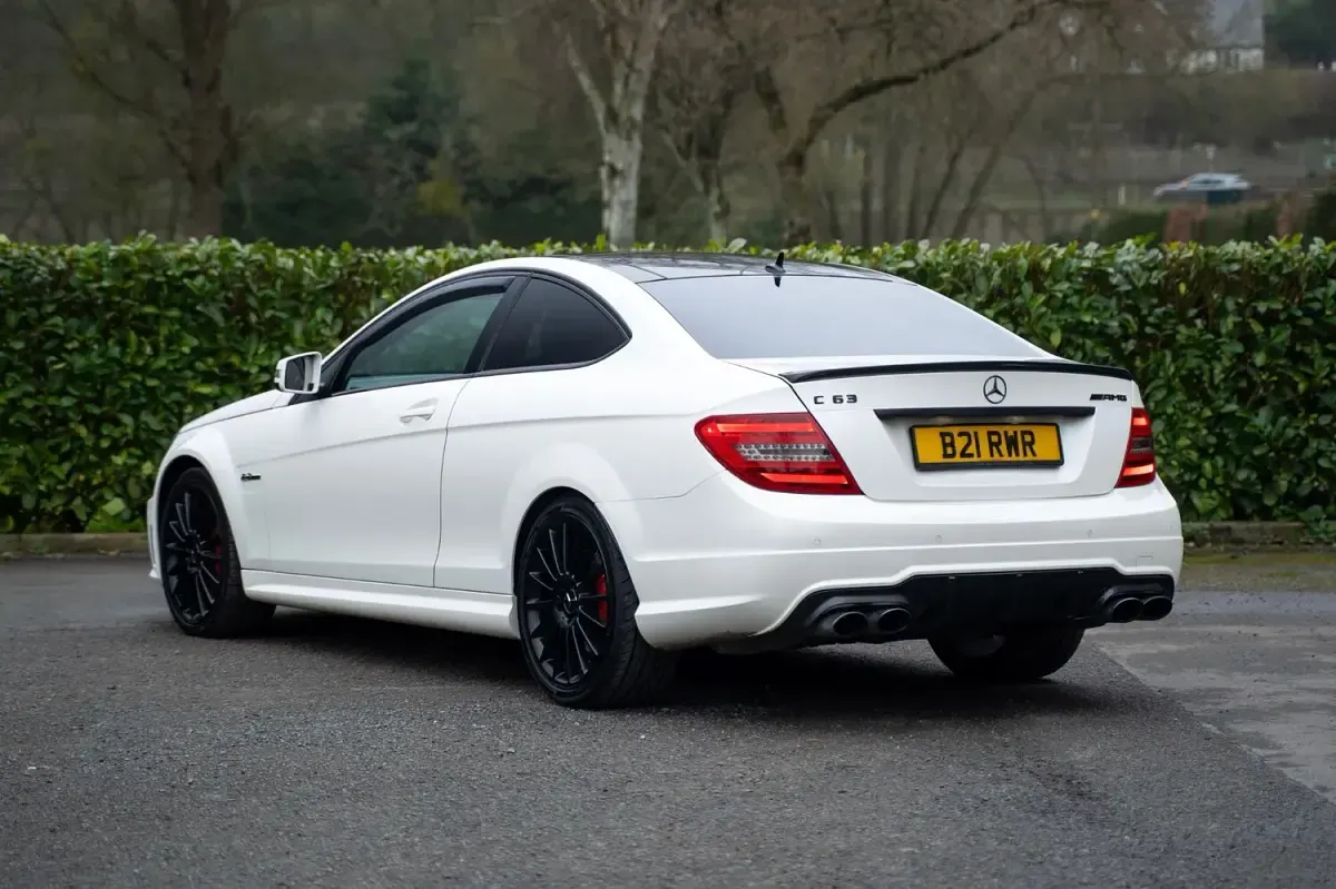 Used Mercedes C63 AMG AMG Edition 1 487 HP (358 kW) 2012 White Coupe