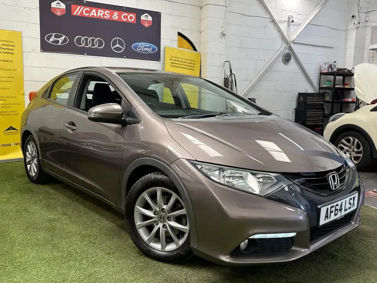 Used Honda Civic ES 120 HP (88 kW) 2014 Brown Hatchback