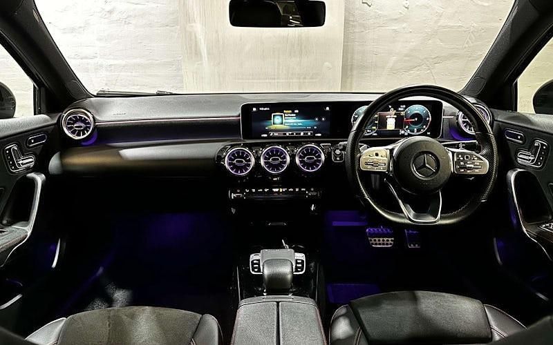 Used Mercedes A180 AMG Line Premium Plus 116 HP (85 kW) 2019 Black Hatchback