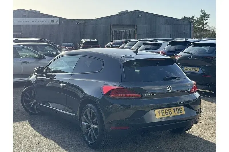 Usado VW Scirocco Black Edition 150 HP (110 kW) 2016 Cinzento Coupé