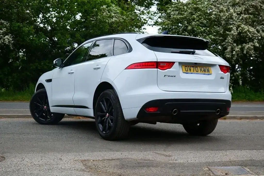 Second-hand Jaguar F-Pace Chequered Flag 250 CP (183 kW) 2020 Alb SUV