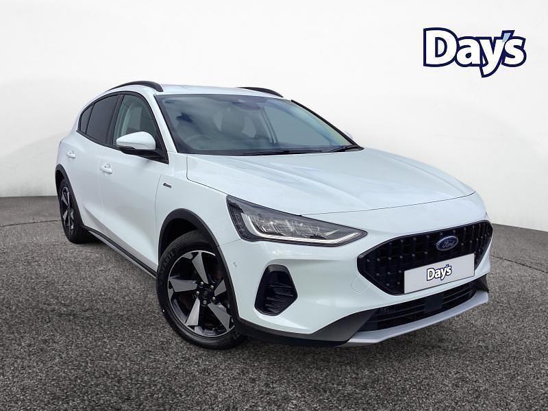 Used Ford Focus Active 125 HP (91 kW) 2023 White Hatchback