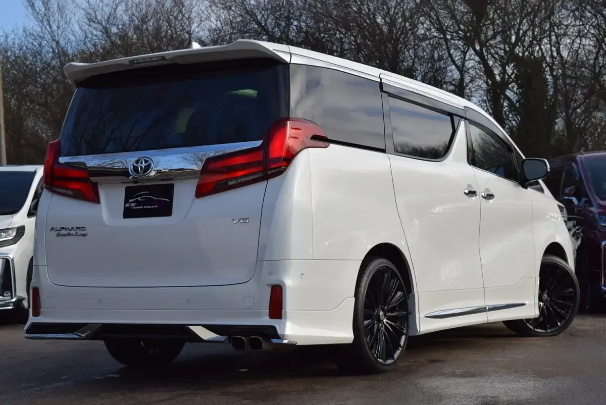 Used Toyota Alphard Executive 2024 White MPV