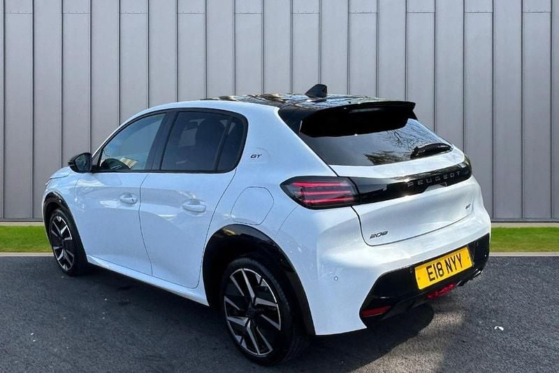 Used Peugeot 208 GT 99 HP (72 kW) 2023 White Hatchback