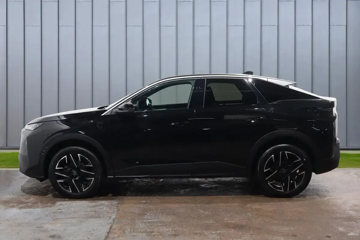 Used Peugeot 3008 GT 143 HP (105 kW) 2025 Black SUV