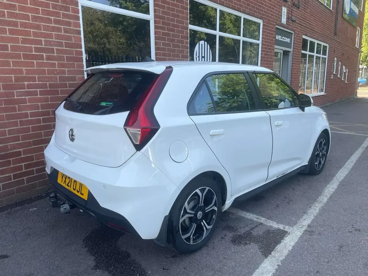 Used MG MG3 Exclusive 106 HP (77 kW) 2021 White Hatchback