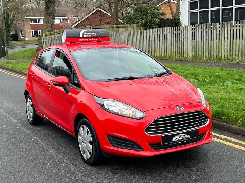 Used Ford Fiesta Style 82 HP (60 kW) 2013 Red Hatchback