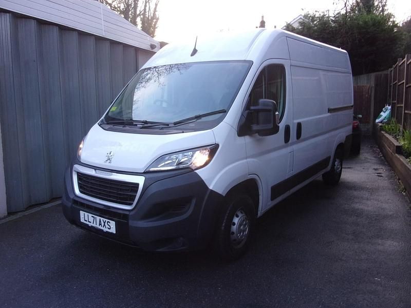 Used Peugeot Boxer 140 HP (102 kW) 2021 White Van