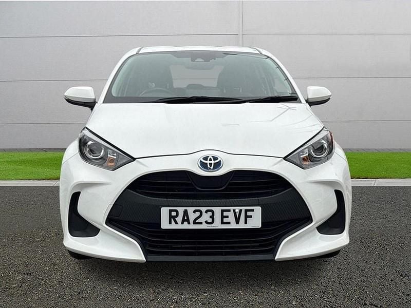 Used Toyota Yaris Hybrid 2023 White Hatchback