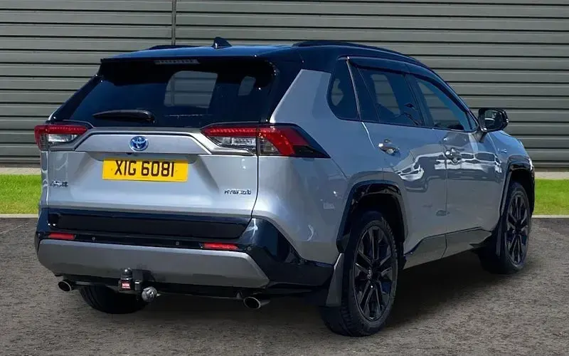 Używany Toyota RAV4 218 KM (160 kW) 2023 SUV