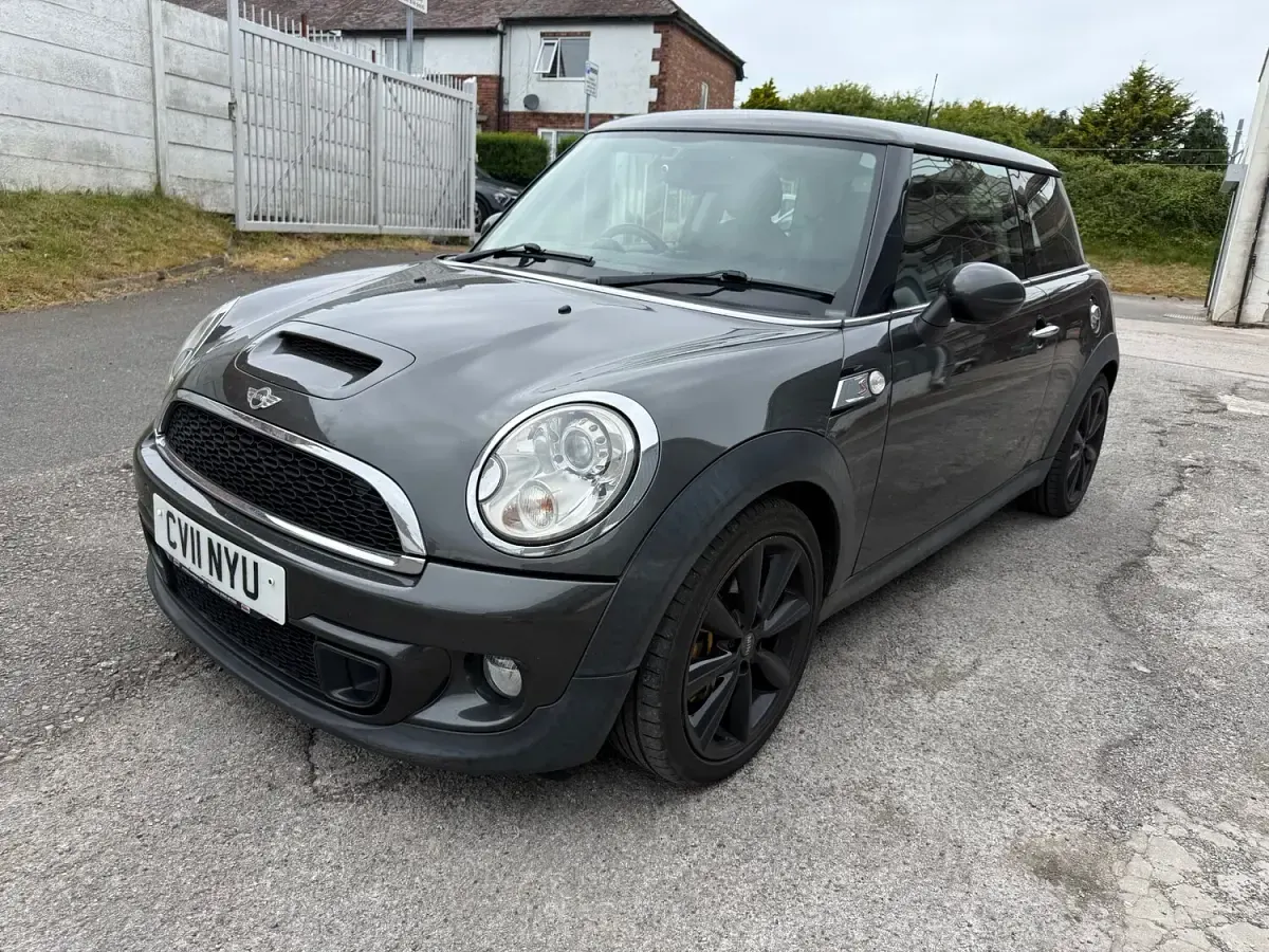 Used Mini Cooper S Hatch 184 HP (135 kW) 2011 Grey Hatchback