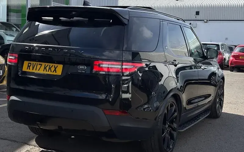 Used Land Rover Discovery 5 HSE Luxury 258 HP (189 kW) 2017 Black SUV
