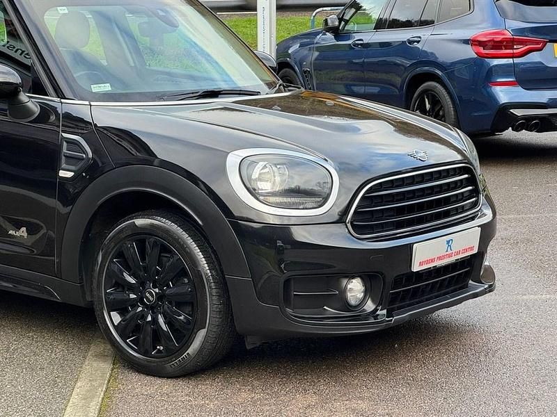 Usado Mini Cooper D 150 HP (110 kW) 2019 Preto Citadino