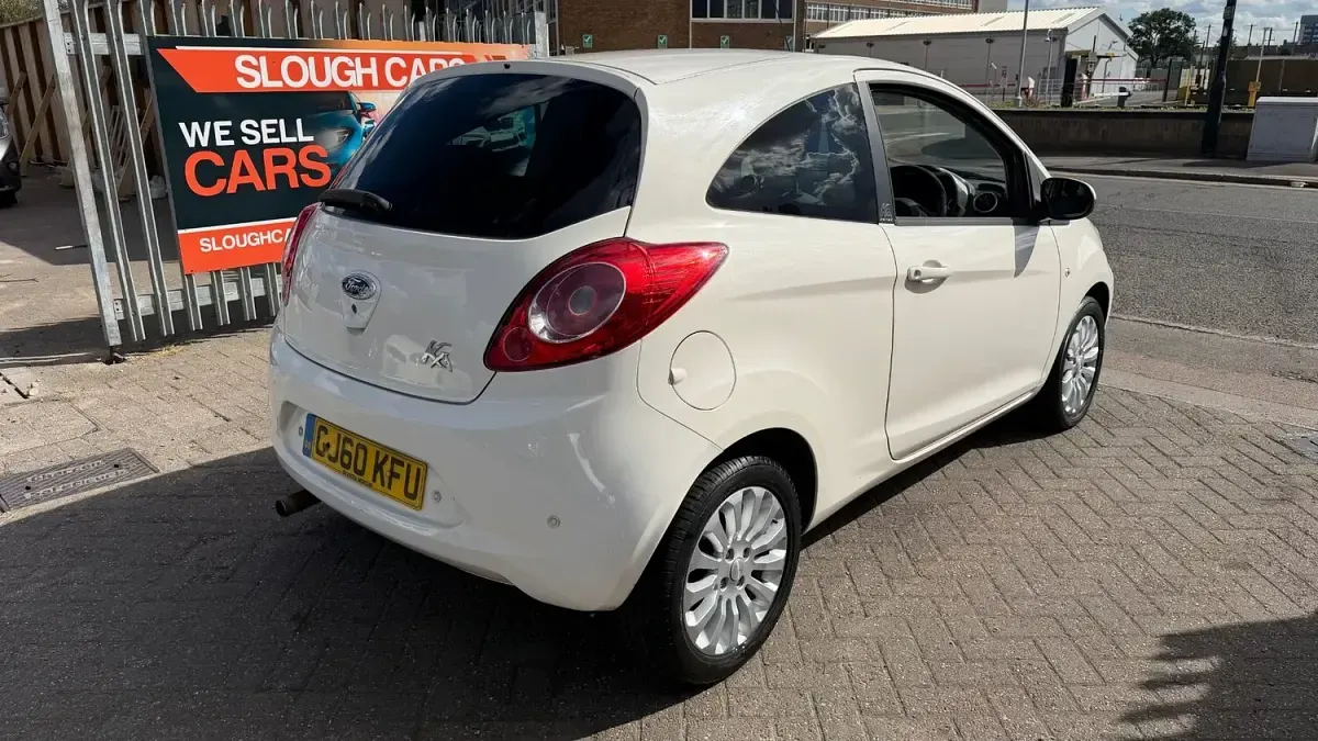 Used Ford Ka Zetec 69 HP (50 kW) 2010 White Hatchback