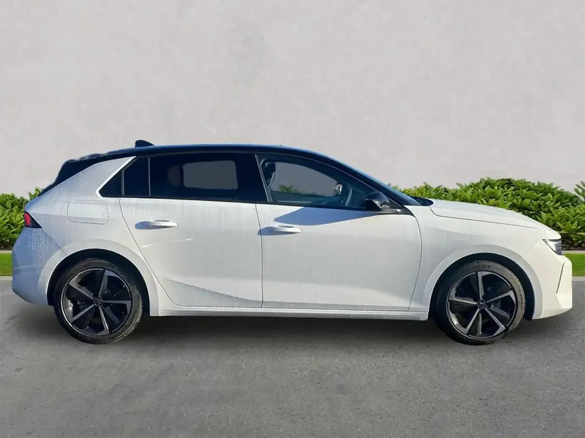 Ny Vauxhall Astra S 130 HK (95 kW) 2026 Vit Halvkombi