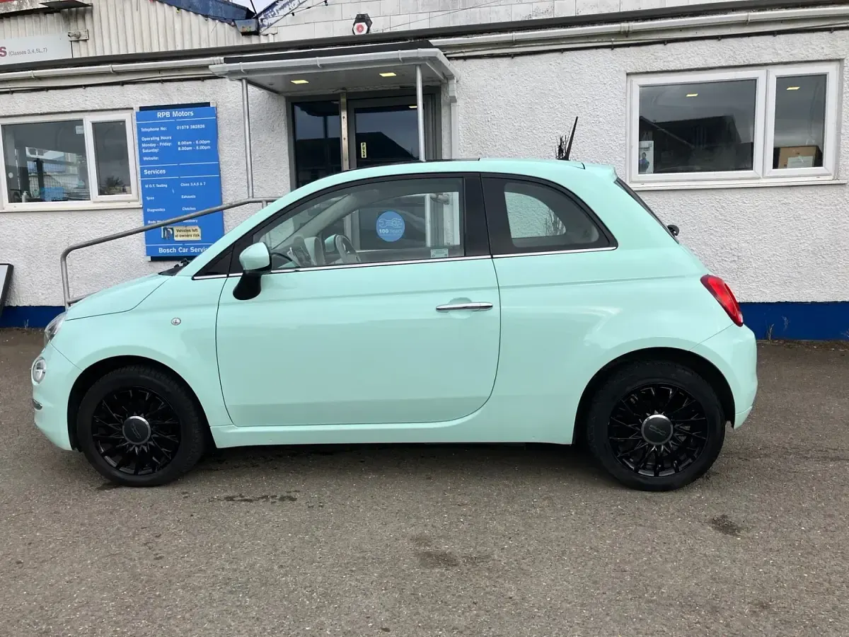 Used Fiat 500 Lounge 69 HP (50 kW) 2016 Green Hatchback