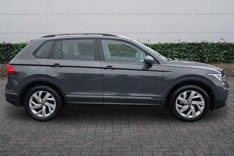 Used VW Tiguan Life 150 HP (110 kW) 2021 Grey SUV