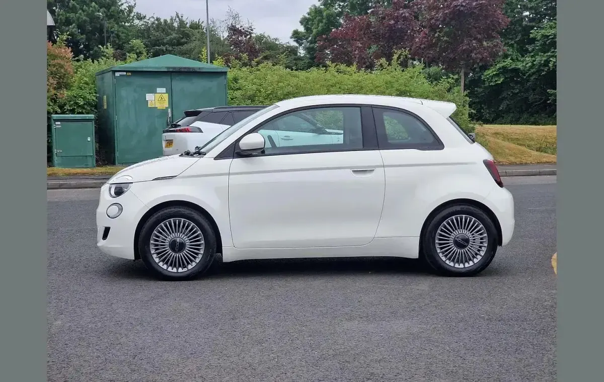 Used Fiat 500e 86 kW (118 HP) 2024 White Hatchback