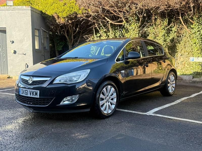 Used Vauxhall Astra Elite 165 HP (121 kW) 2011 Black Hatchback