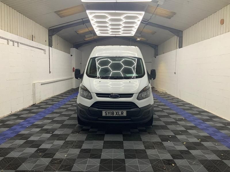 Begagnad Ford Transit Custom 105 HK (77 kW) 2018 Vit Van