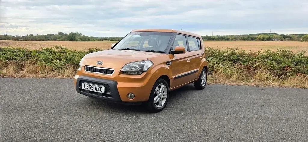 Used Kia Soul 126 HP (92 kW) 2009 Metallic orange SUV