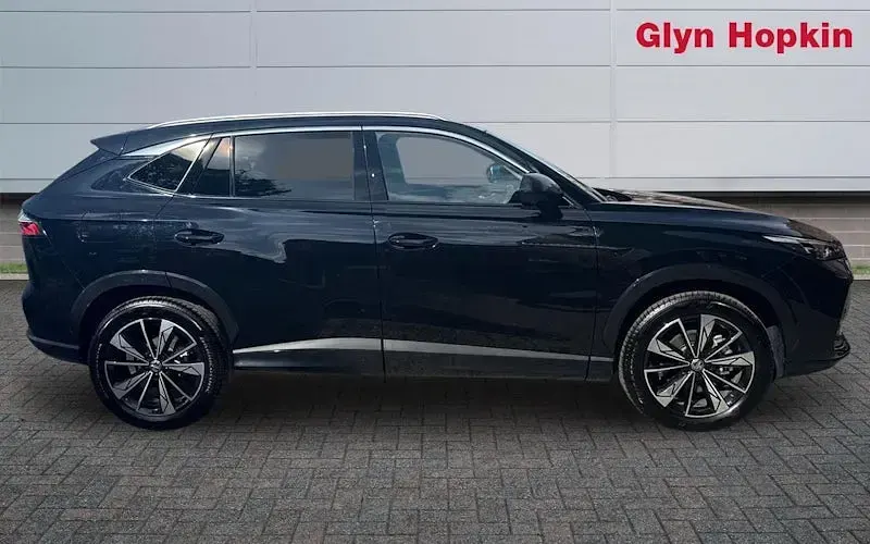 Używany MG HS Trophy 170 KM (125 kW) 2026 SUV